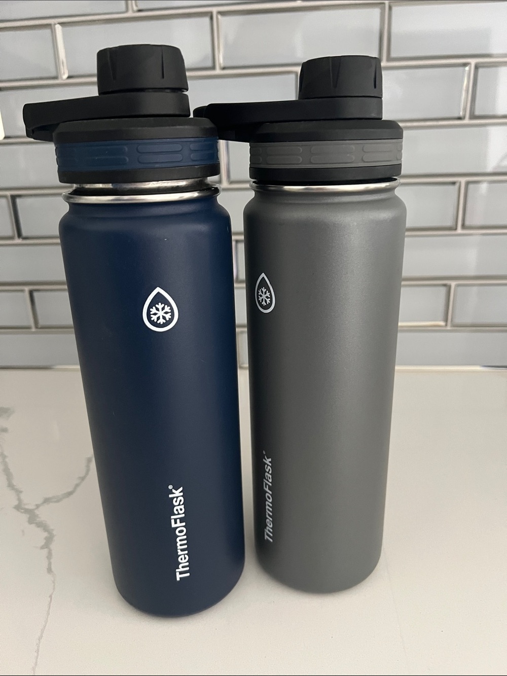 NEW! 2 Pack- ThermoFlask Stainless Water Bottles - Navy & Gray
